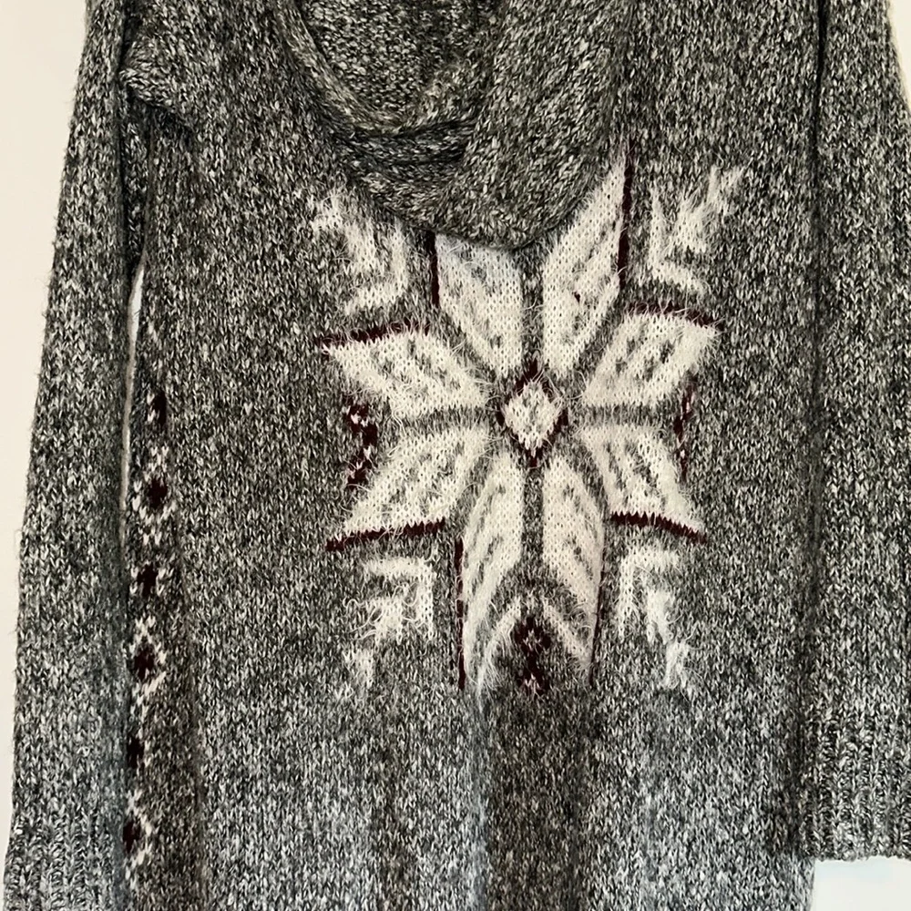 Abercrombie sweater - Picture 6 of 7
